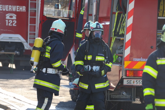 Brand eines Hackschnitzellagers bei einem Gewerbebetrieb in Schiedlberg