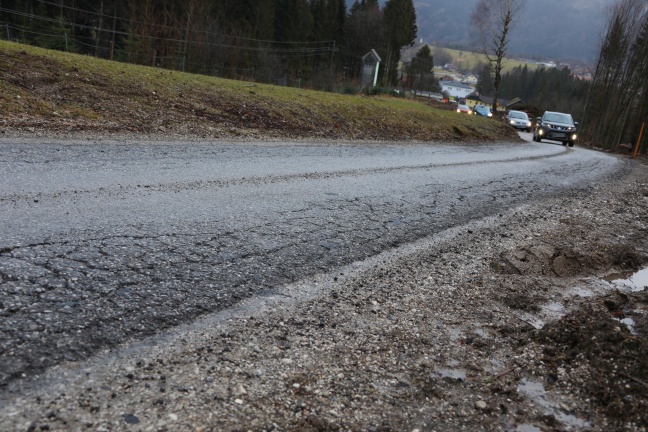 Umleitungsstrecke im sogenannten "Halsgraben" bei St. Konrad nach knapp zwei Wochen zerbröckelt