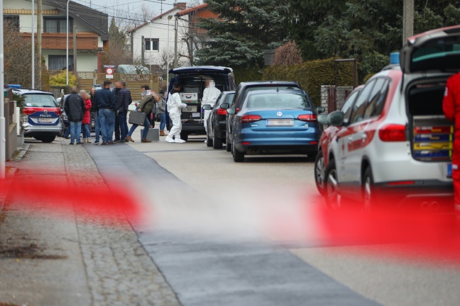 Tote Person in Leonding: Polizei und Tatortgruppe ermitteln nach "bedenklichem Todesfall"