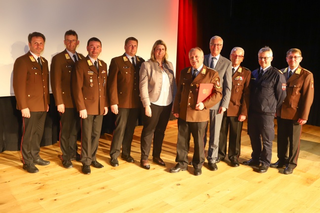 Danke für 2.981 Einsätze: Feuerwehrtag des Bezirkes Wels-Land in Sipbachzell