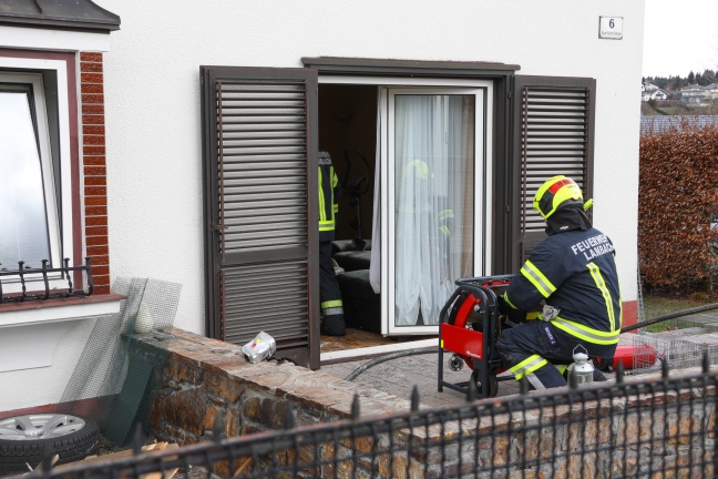 Brand einer Holzdecke in einem Wohnhaus in Lambach