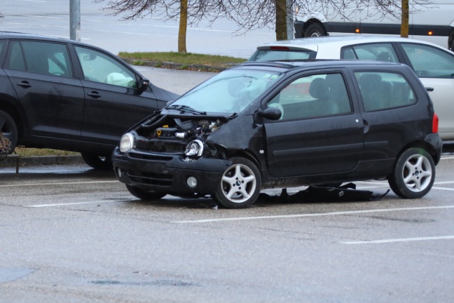 Verkehrsunfall auf Pyhrnpass Straße in Sattledt fordert eine verletzte Person