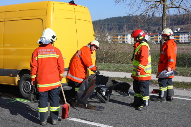 Drei Verletzte bei schwerem Verkehrsunfall auf Innviertler Straße in Schlüßlberg