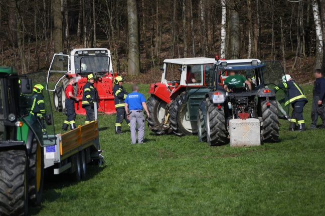 Schwerer Unfall mit Traktor auf einem Hang in St. Agatha