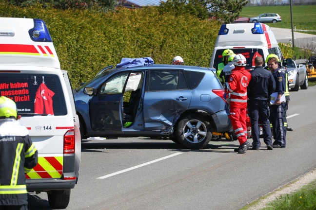 Vier Verletzte bei schwerem Verkehrsunfall in Vorchdorf