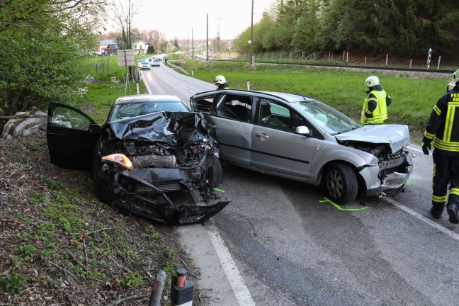 Schwerer Verkehrsunfall in Vorchdorf fordert drei Verletzte