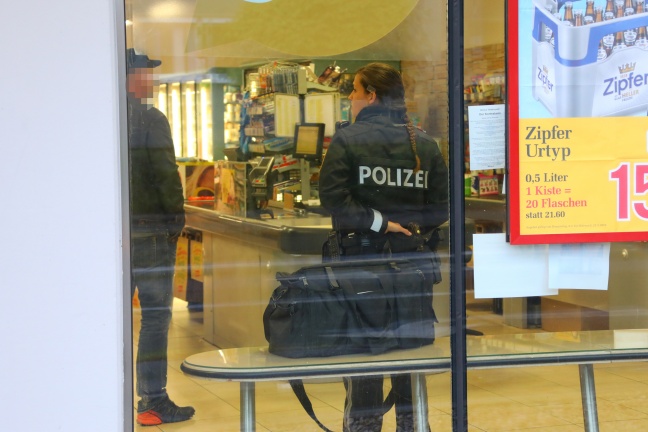 Überfall auf Filiale eines Lebensmittelmarktes in Linz-Bindermichl-Keferfeld