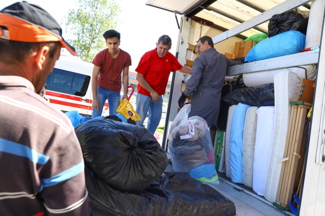 Vollbeladen mit Hilfsgütern: Rotes Kreuz Wels unterstützt humanitären Hilfstransport nach Rumänien