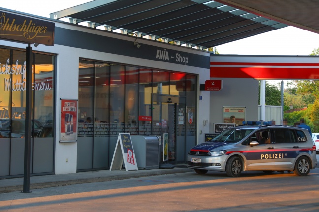 Drei Tatverdächtige nach Raubüberfall auf Tankstelle in Aurolzmünster gefasst