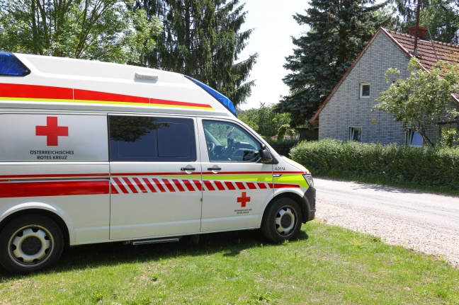 Hausbesitzerin bei Küchenbrand in Hinzenbach verletzt