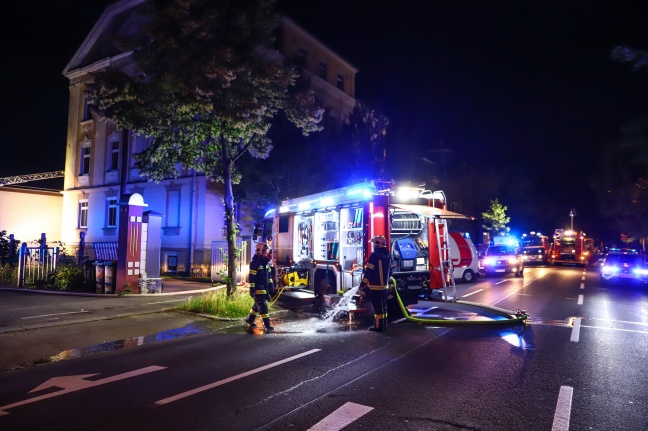 Brand eines Schulgebäudes in Wels-Innenstadt sorgt für größeren Einsatz