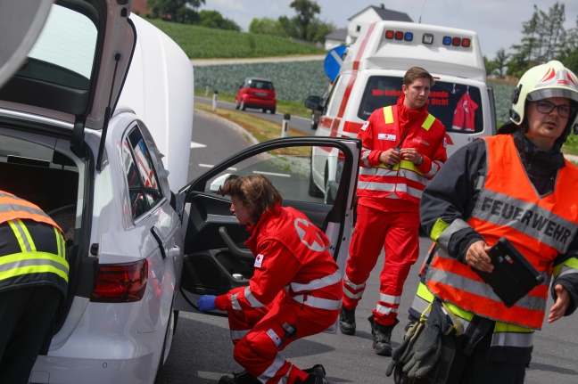 Vier Verletzte bei schwerem Verkehrsunfall in Wels-Puchberg