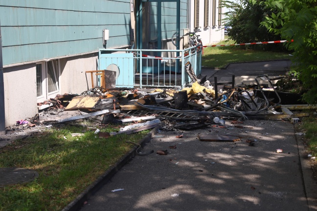 Sieben Verletzte nach Explosion und Brand in einer Wohnung in Linz-Neue Heimat