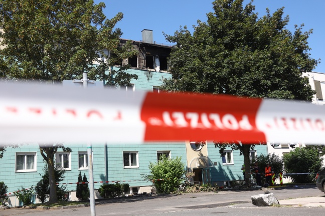Sieben Verletzte nach Explosion und Brand in einer Wohnung in Linz-Neue Heimat