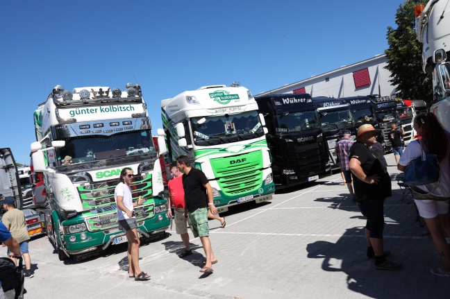 Spektakulre Trucks soweit das Auge reicht beim 4. Truck Event Austria in Wels