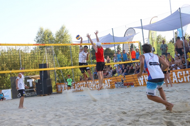 Spannendes Showmatch und unterhaltsame Spiele bei der BeachTrophy in St. Marienkirchen an der Polsenz