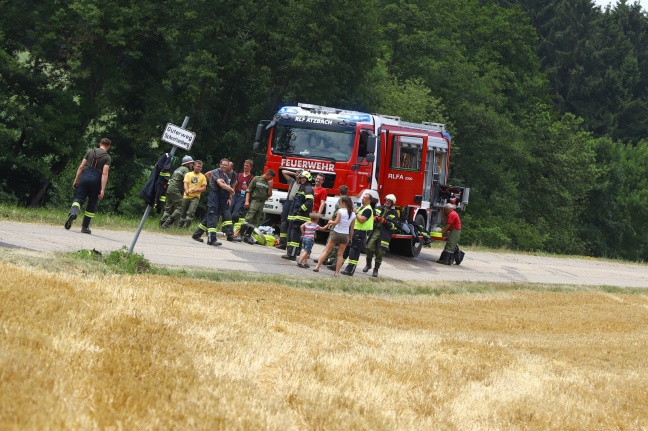 Sieben Feuerwehren bei größerem Feldbrand in Atzbach im Einsatz