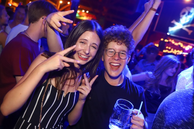 Karibikfest in Weikirchen an der Traun erffnet mit groer Party die Sommerferien
