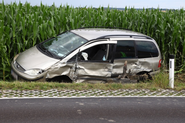 Drei Verletzte bei schwerem Verkehrsunfall in Pötting