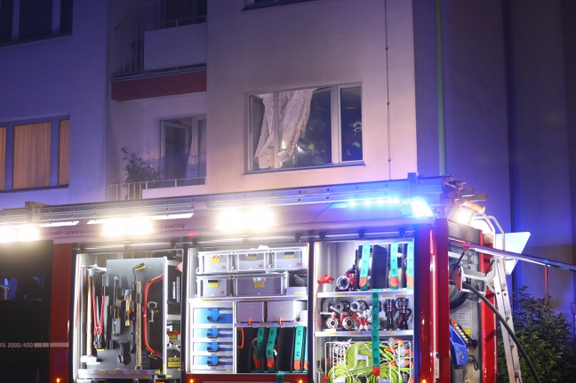 Vollbrand einer Wohnung in Wels-Neustadt fordert einen Schwerverletzten