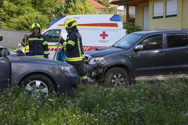 Kreuzungscrash in Steinerkirchen an der Traun fordert einen Verletzten