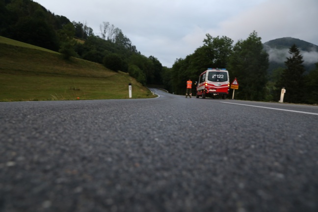 Kranfahrzeug verteilte Hydrauliköl auf 20 Kilometern der Steyrtalstraße