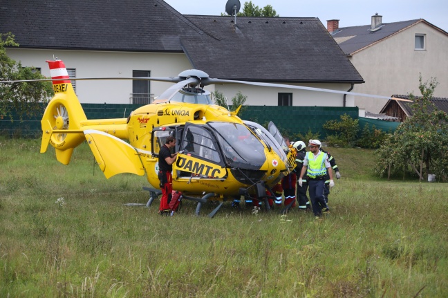 Sechs teils Schwerverletzte bei folgenschwerer Kollision in Enns