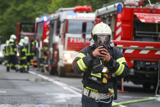 Brand eines Steckerlfisch-Gastrolokals in Roitham am Traunfall