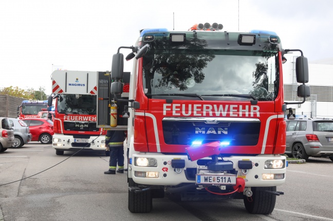 Brand im Küchenbereich des Hallenbades in Wels-Lichtenegg