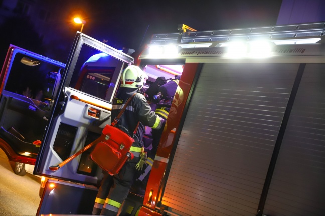 Brandgeruch in einem Hochhaus in Wels-Lichtenegg sorgt für Einsatz der Feuerwehr