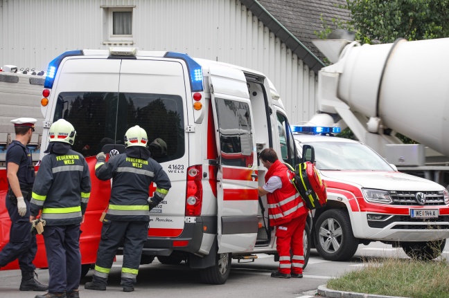 Radfahrerin in Wels-Pernau von LKW überrollt und tödlich verletzt