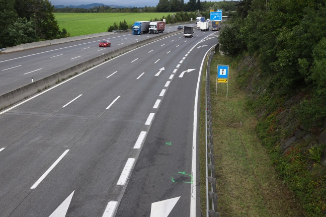 Tödlicher Unfall: Fußgänger auf Westautobahn von LKW erfasst und rund 30 Kilometer mitgeschleift