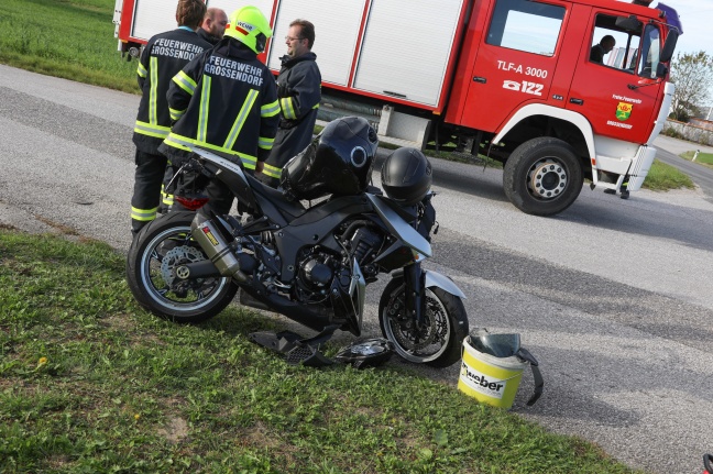 Schwerer Verkehrsunfall mit Motorrad auf Pyhrnpass Straße in Ried im Traunkreis