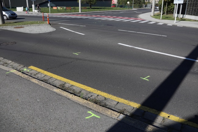 Motorradlenker (47) bei Verkehrsunfall in Linz-Bindermichl-Keferfeld tödlich verletzt