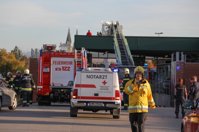 Zwei Tote: Fallschirmspringer über Wels-Neustadt kollidiert und bei Absturz tödlich verletzt