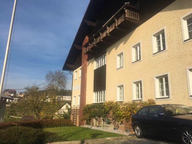 Frau (23) starb nach Sturz vom Balkon eines Hauses in Helfenberg