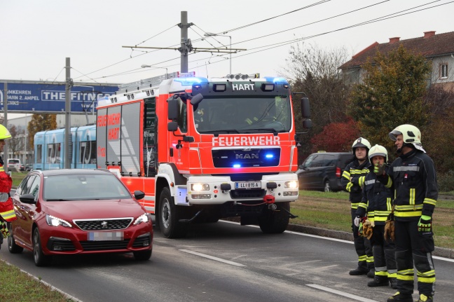 Zwei Verletzte bei Auffahrunfall im Frühverkehr auf Kremstalstraße in Leonding