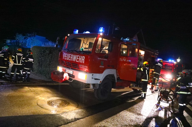 Zwei Feuerwehren bei Zimmerbrand in Rüstorf im Einsatz