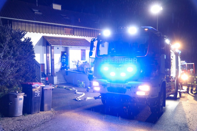 Einsatz der Feuerwehr bei Brand in einem Haus in St. Marienkirchen an der Polsenz