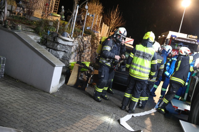 Einsatz der Feuerwehr bei Brand in einem Haus in St. Marienkirchen an der Polsenz