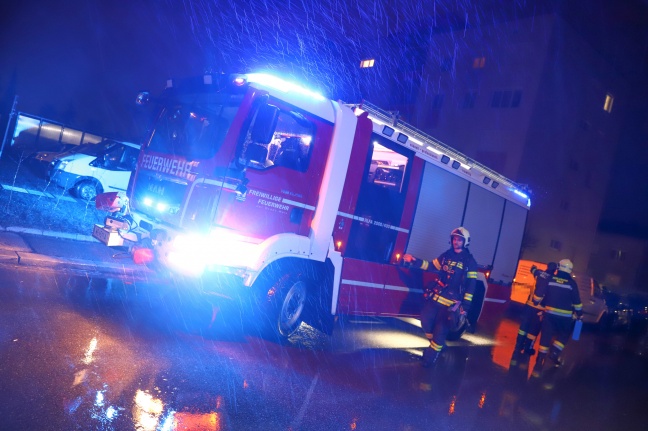 Defekte Küchenbeleuchtung sorgte für Einsatz der Feuerwehr in Wels-Lichtenegg