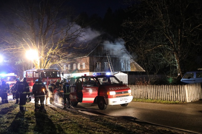 Zwölf Feuerwehren bei Brand eines Wohngebäudes in Molln im Einsatz