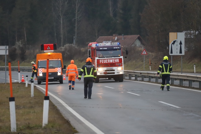 Verkehrsunfall bei Sierning endet mit berschlagenem Auto und einer verletzten Person