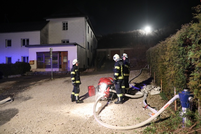 Vier Feuerwehren bei Brand einer Gartenhütte in Molln im Einsatz