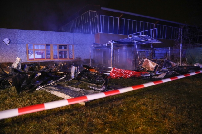 Steckerlfisch-Hütte in Wels-Lichtenegg niedergebrannt