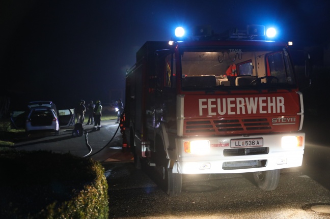 Brände in Hargelsberg: Nach Holzstoß brannte an selber Einsatzadresse ein PKW