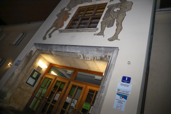 Große Aufregung um Posting wegen angeblich versuchter Kindesentführung vor Schule in Wels-Vogelweide