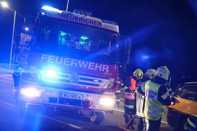 Kollision auf Wiener Straße in Neukirchen bei Lambach fordert vier Verletzte