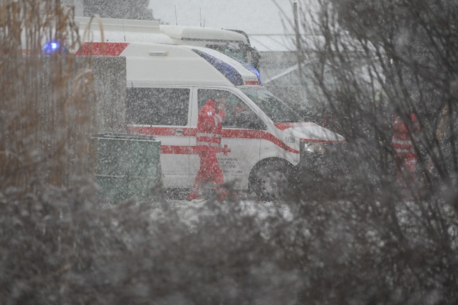 Person in einem Lastenaufzug in Pettenbach eingeklemmt und tödlich verletzt
