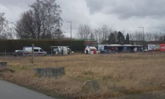 Vier Verletzte bei Verkehrsunfall mit Linienbus in Wels-Pernau